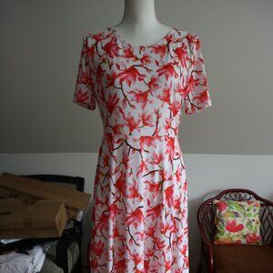 LBISSE Ivory & Floral Scoop Neck Midi Dress